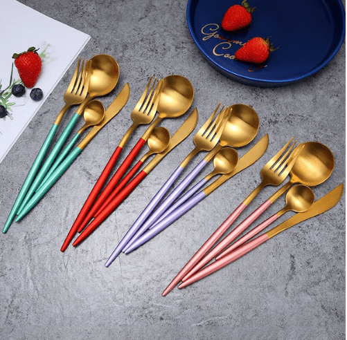 Luxury 24-Piece Gold and Silver Stainless Steel Cutlery Set Kitchen Decor