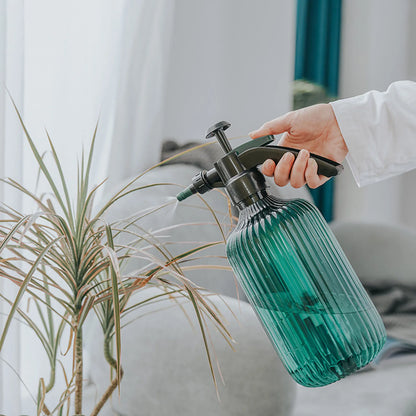 Garden Spray Bottle 2L Adjustable Nozzle Fine Mist Plant Watering Indoor