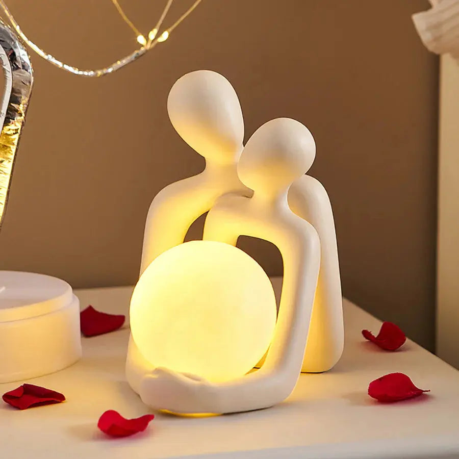 Nordic Couple Figurine Minimalist Resin Shelf Decor Home Ornament
