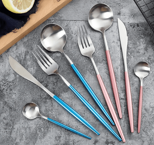 Luxury 24-Piece Gold and Silver Stainless Steel Cutlery Set Kitchen Decor