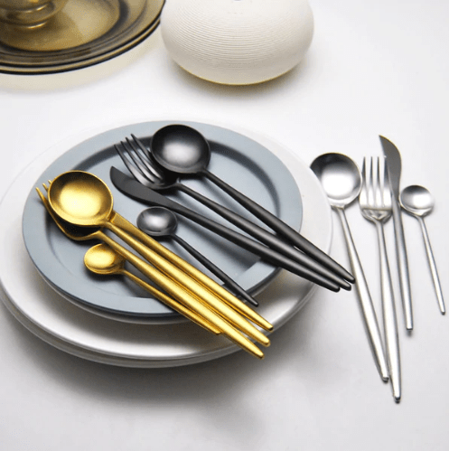 Luxury 24-Piece Gold and Silver Stainless Steel Cutlery Set Kitchen Decor