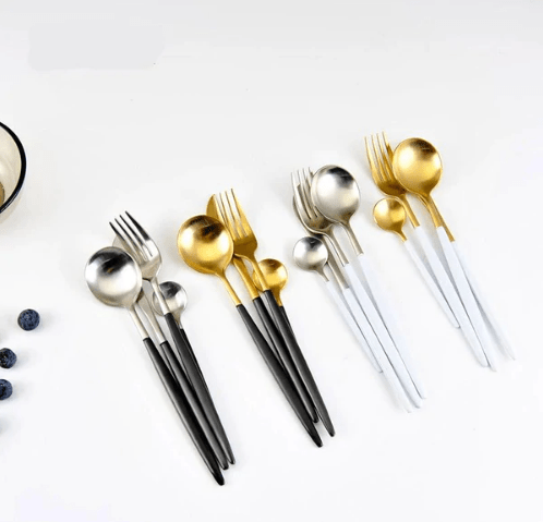 Luxury 24-Piece Gold and Silver Stainless Steel Cutlery Set Kitchen Decor