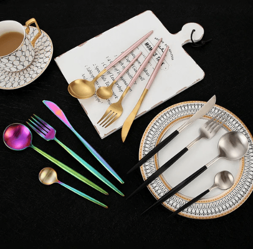 Luxury 24-Piece Gold and Silver Stainless Steel Cutlery Set Kitchen Decor